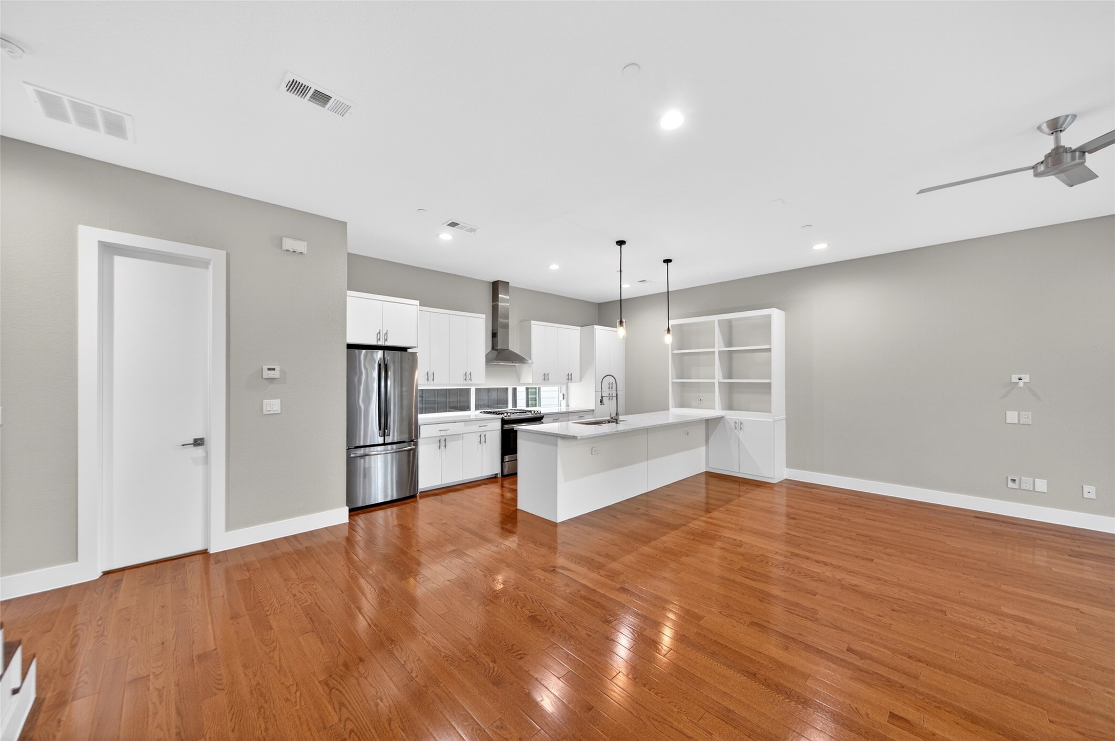 1914 California Drive Dallas TX 75204