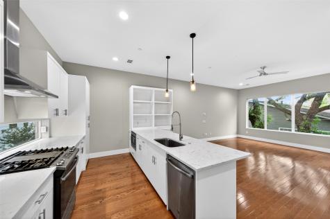 1914 California Drive Dallas TX 75204