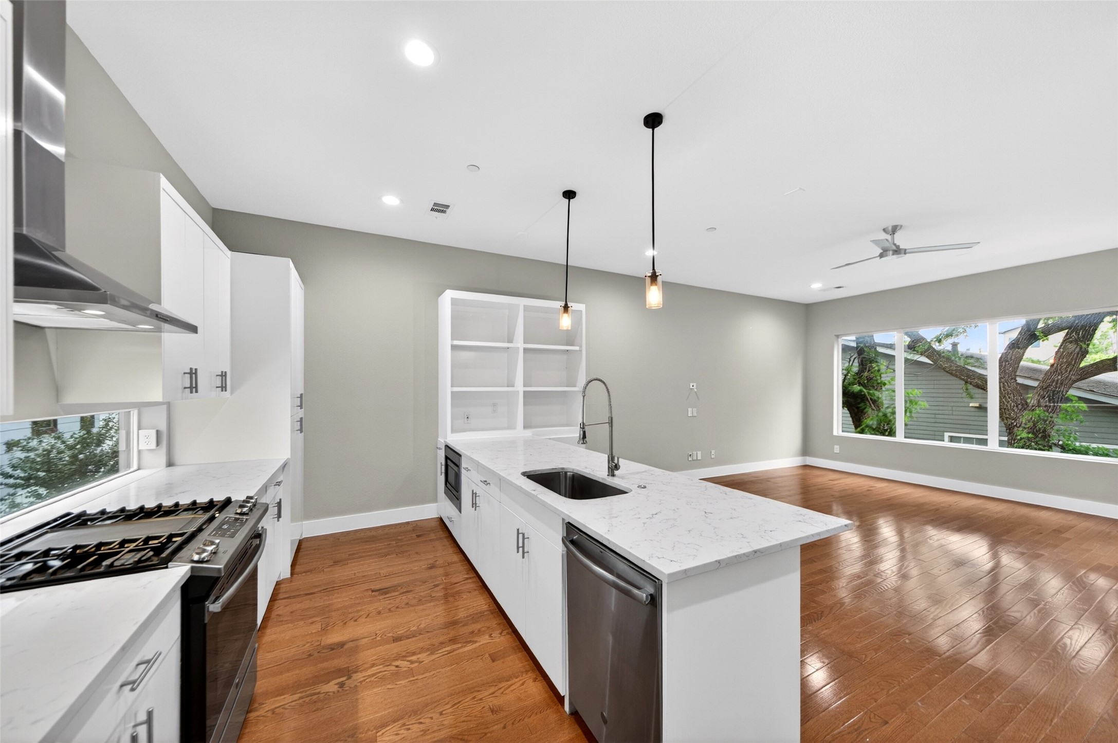 1914 California Drive Dallas TX 75204