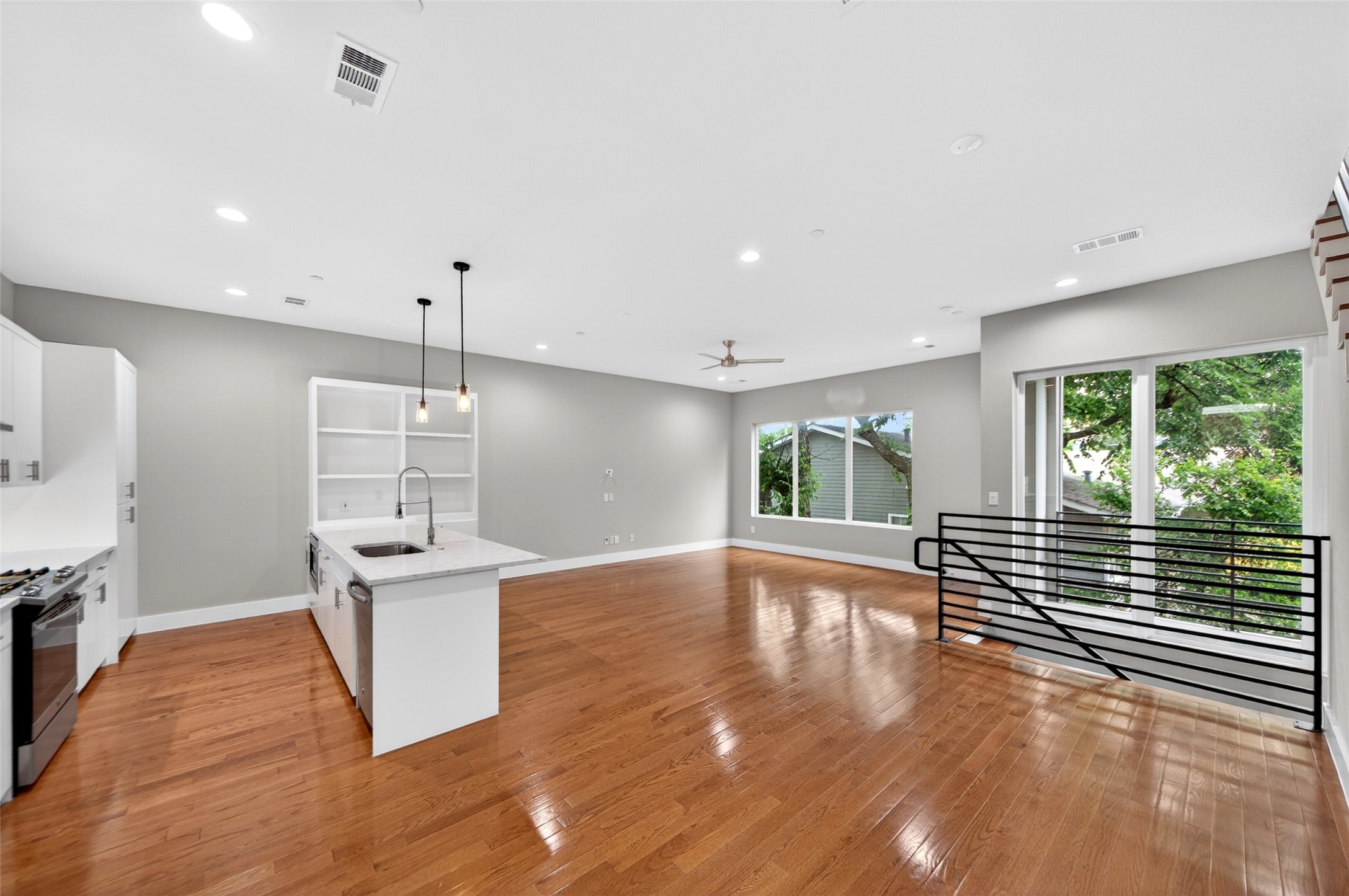 1914 California Drive Dallas TX 75204