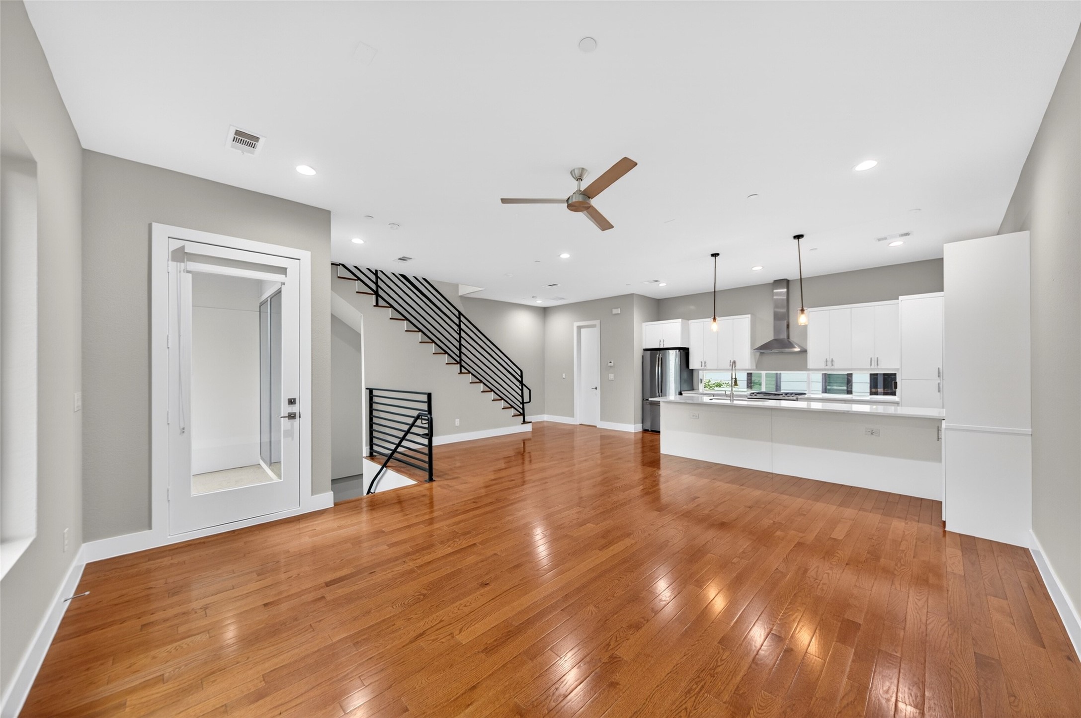 1914 California Drive Dallas TX 75204