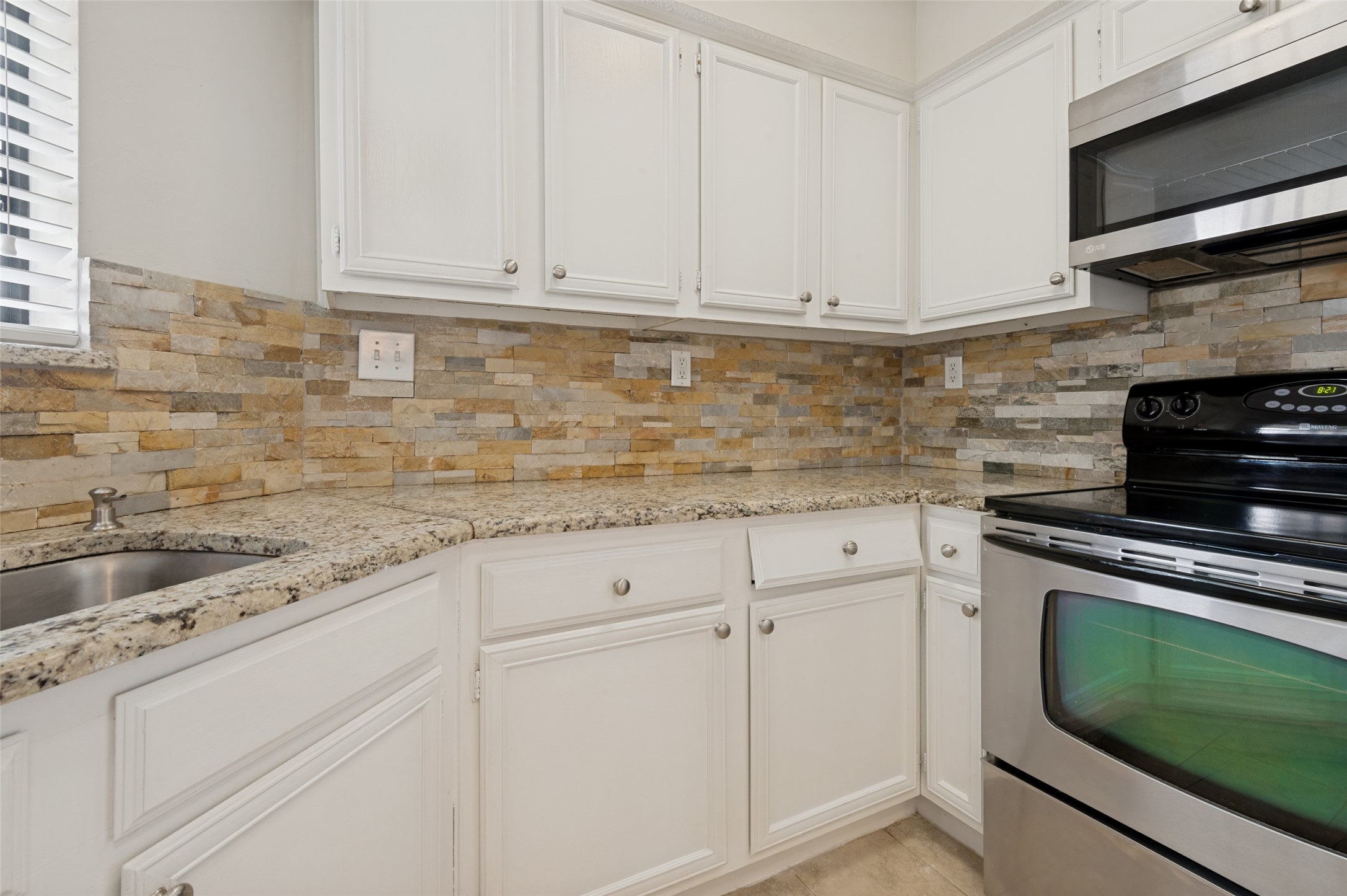 16301 Ledgemont Lane Addison TX 75001