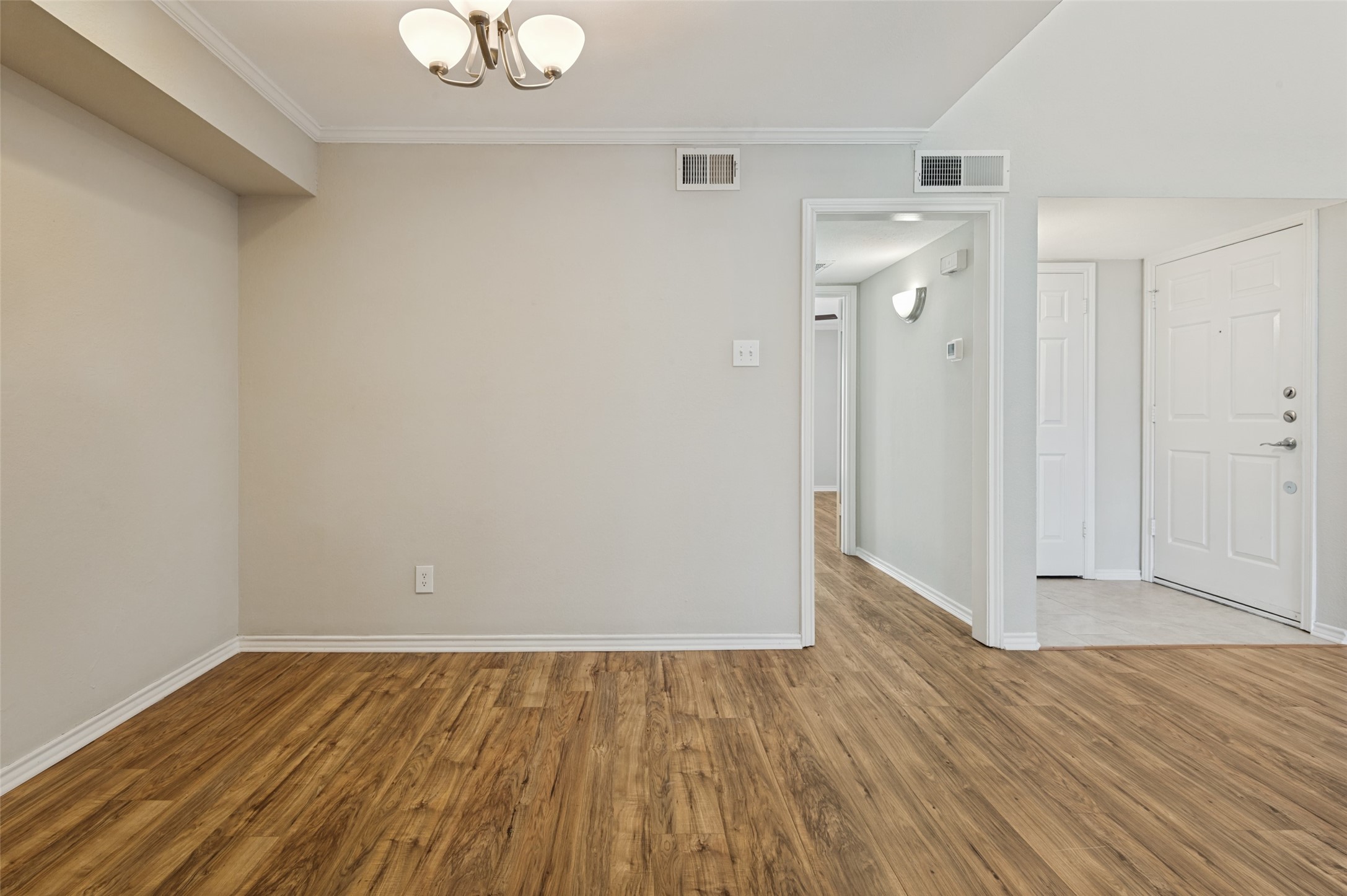 16301 Ledgemont Lane Addison TX 75001