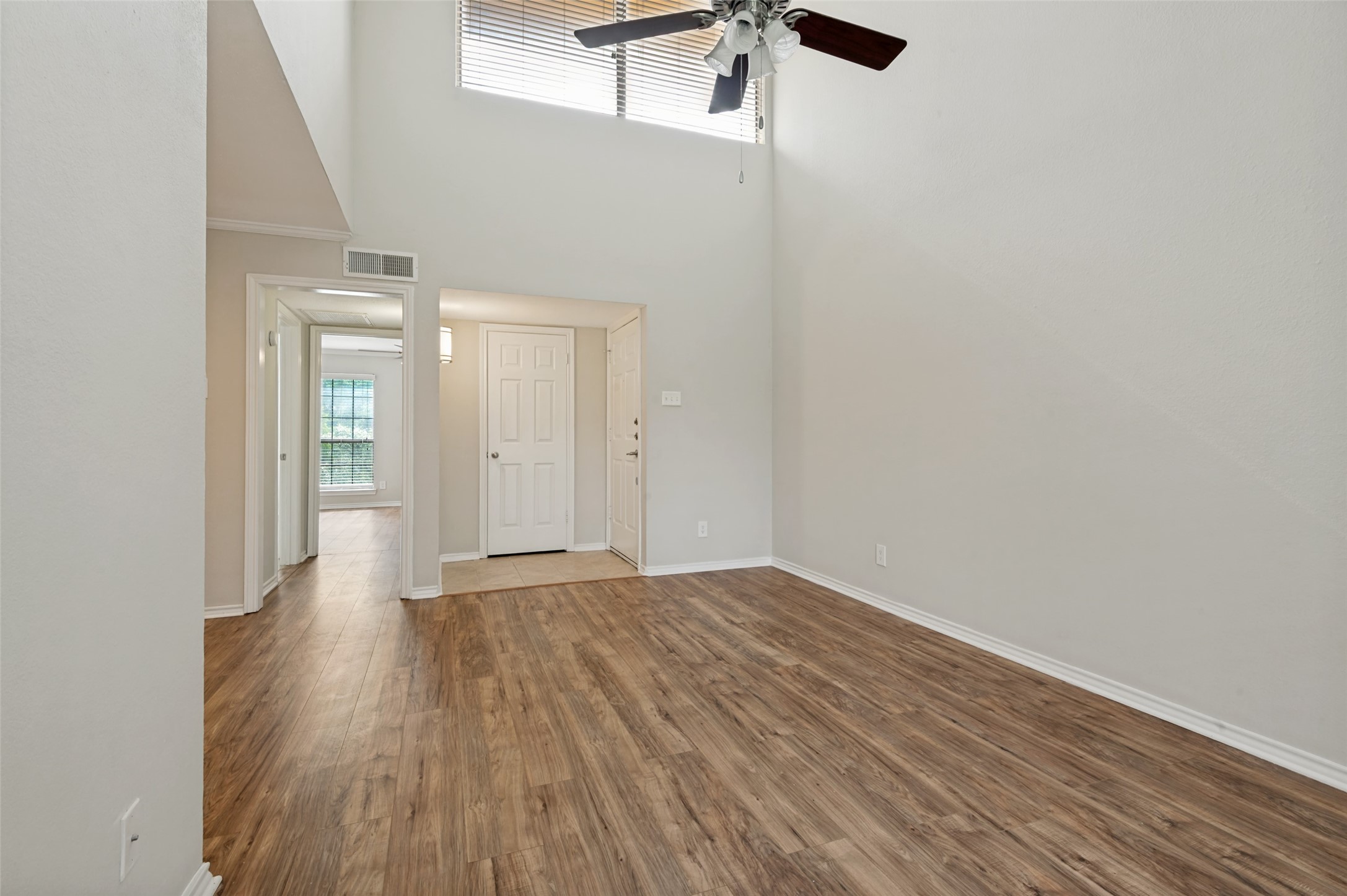 16301 Ledgemont Lane Addison TX 75001
