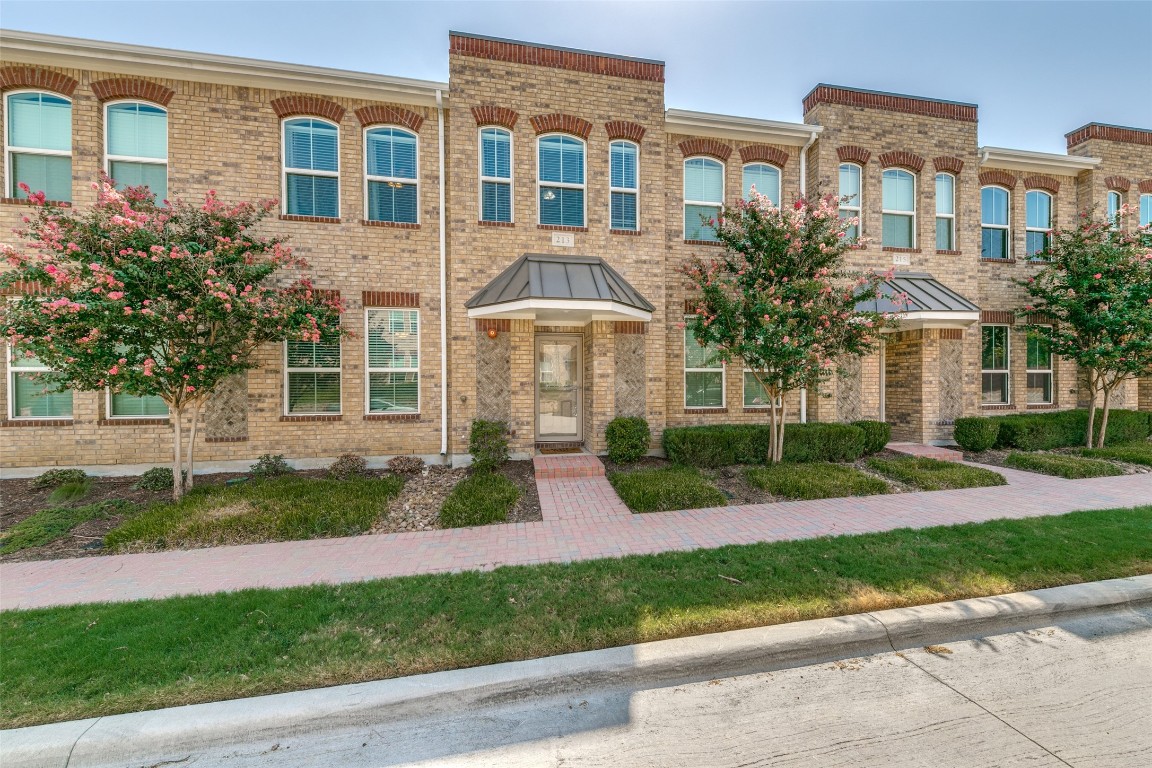 213 Belleville Drive Lewisville TX 75057
