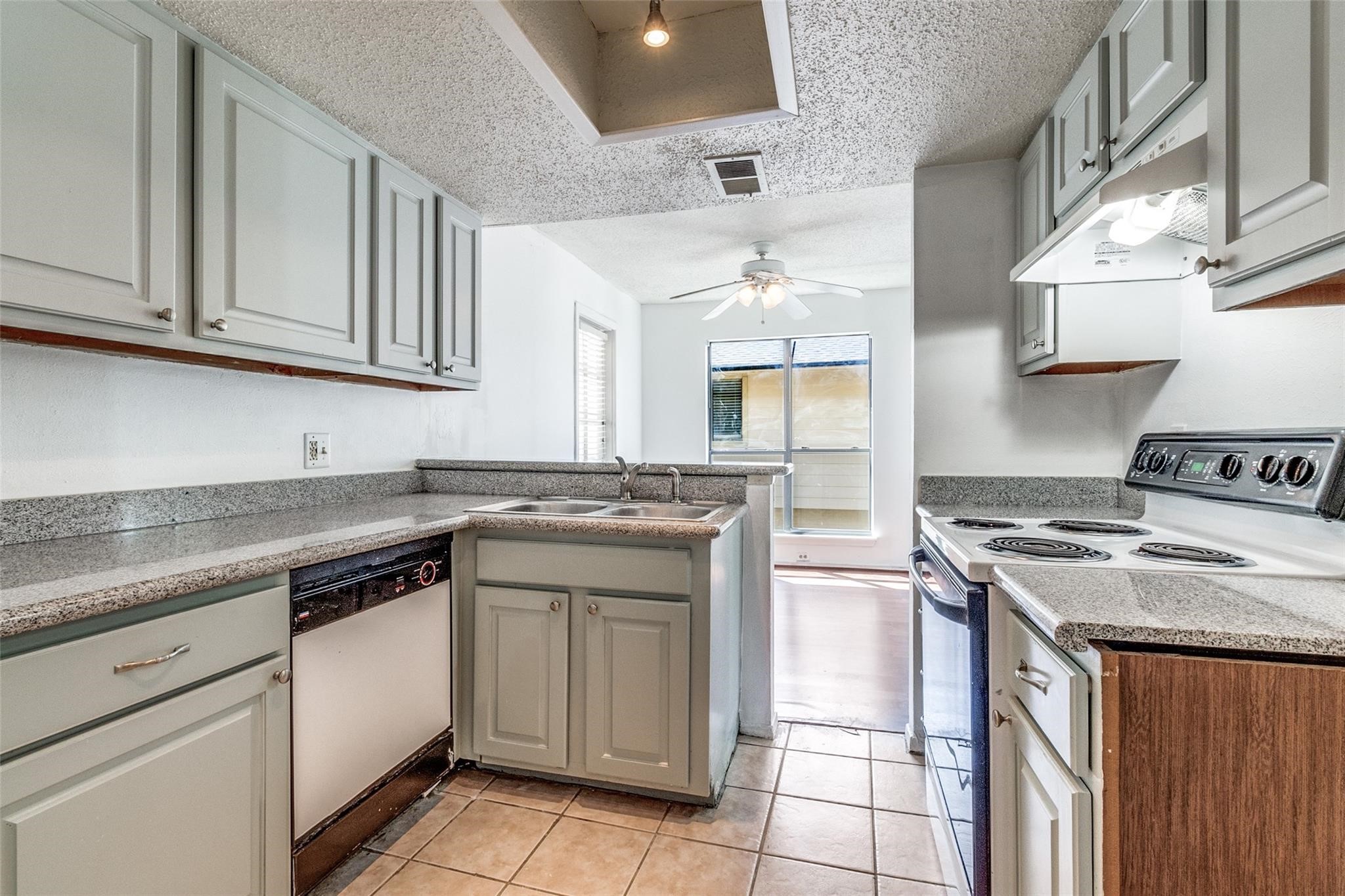 6646 E Lovers Lane Dallas TX 75214
