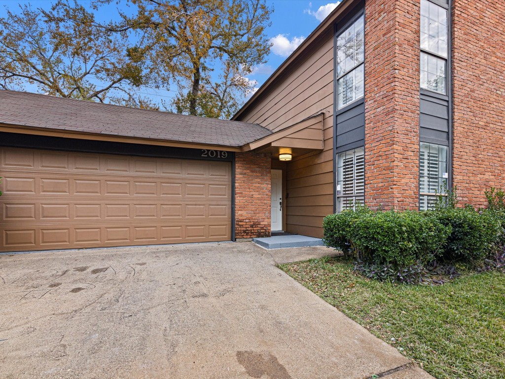 2019 Wilshire Drive Irving TX 75061