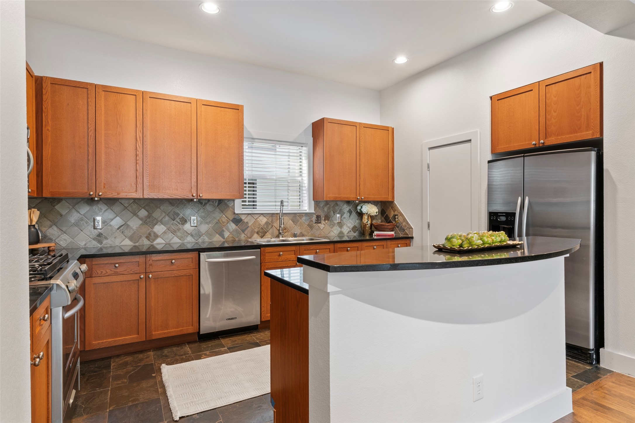4830 Cedar Springs Road Dallas TX 75219