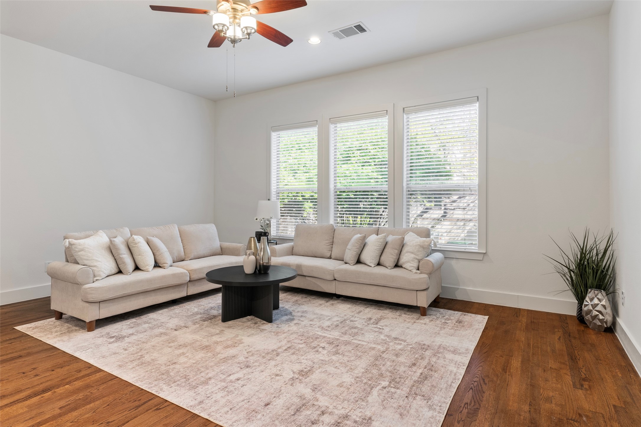 4830 Cedar Springs Road Dallas TX 75219