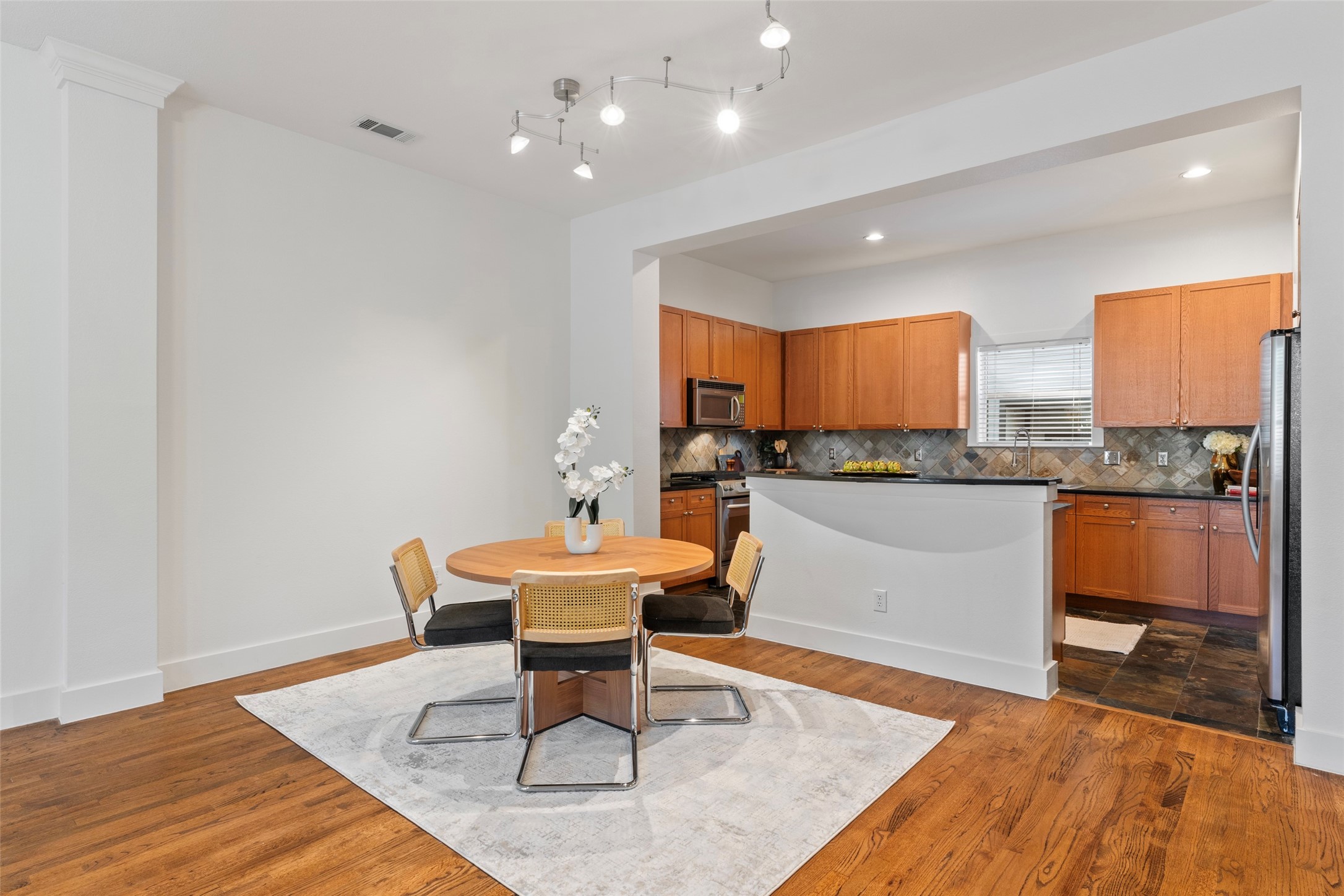 4830 Cedar Springs Road Dallas TX 75219