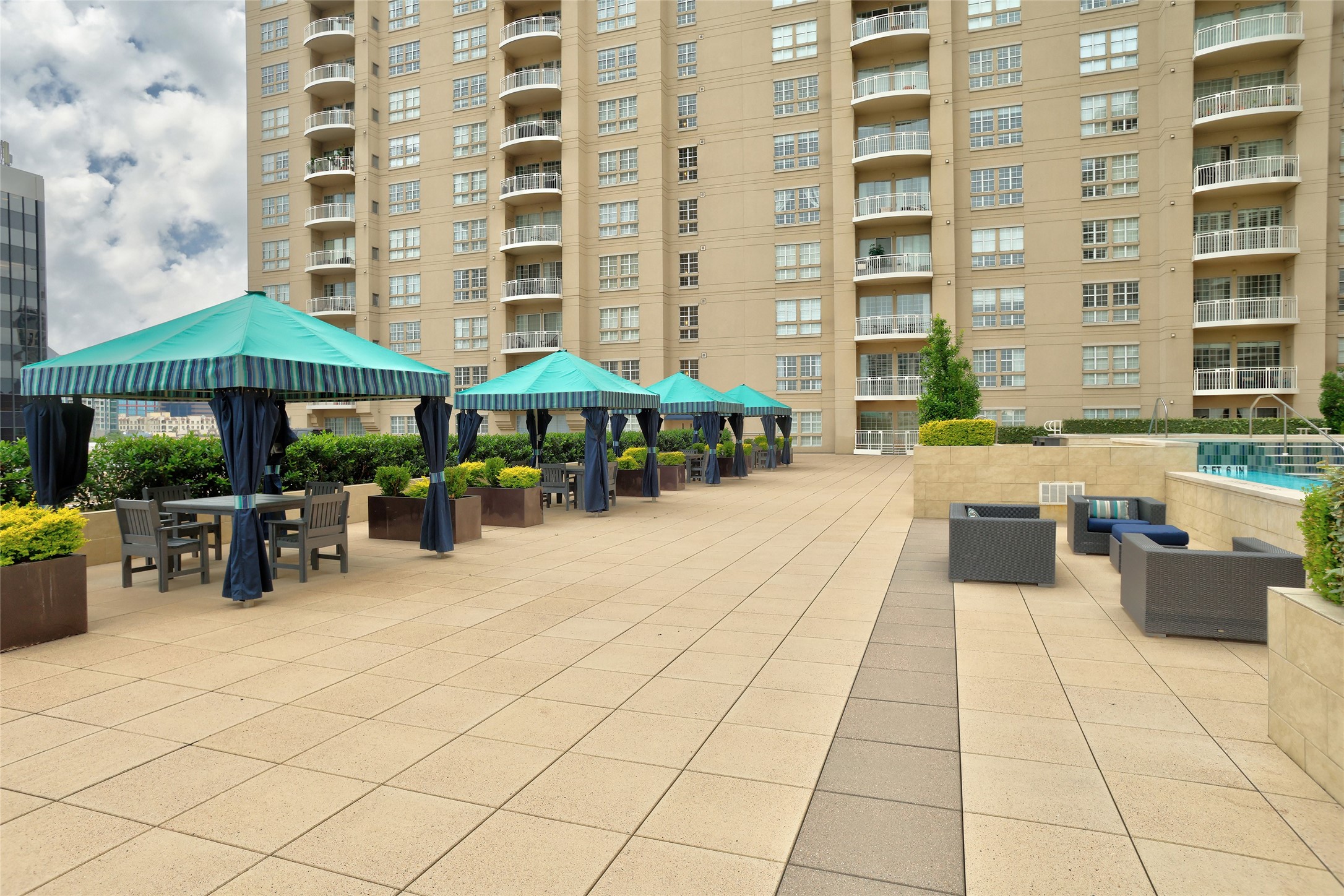 3225 Turtle Creek Boulevard Dallas TX 75219