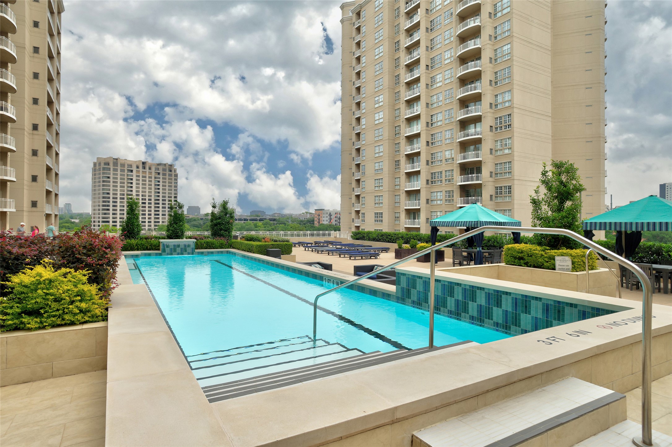 3225 Turtle Creek Boulevard Dallas TX 75219
