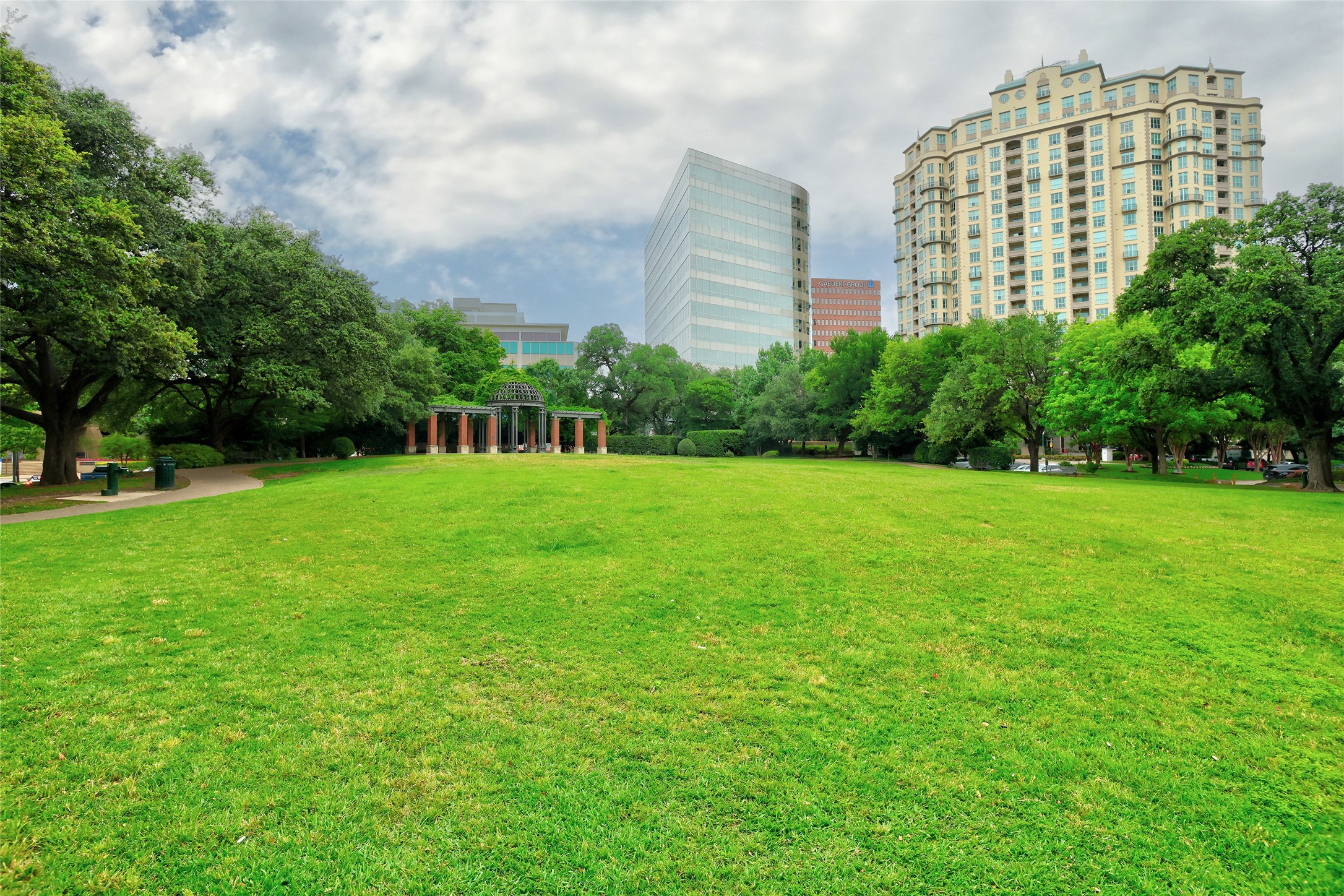 3225 Turtle Creek Boulevard Dallas TX 75219