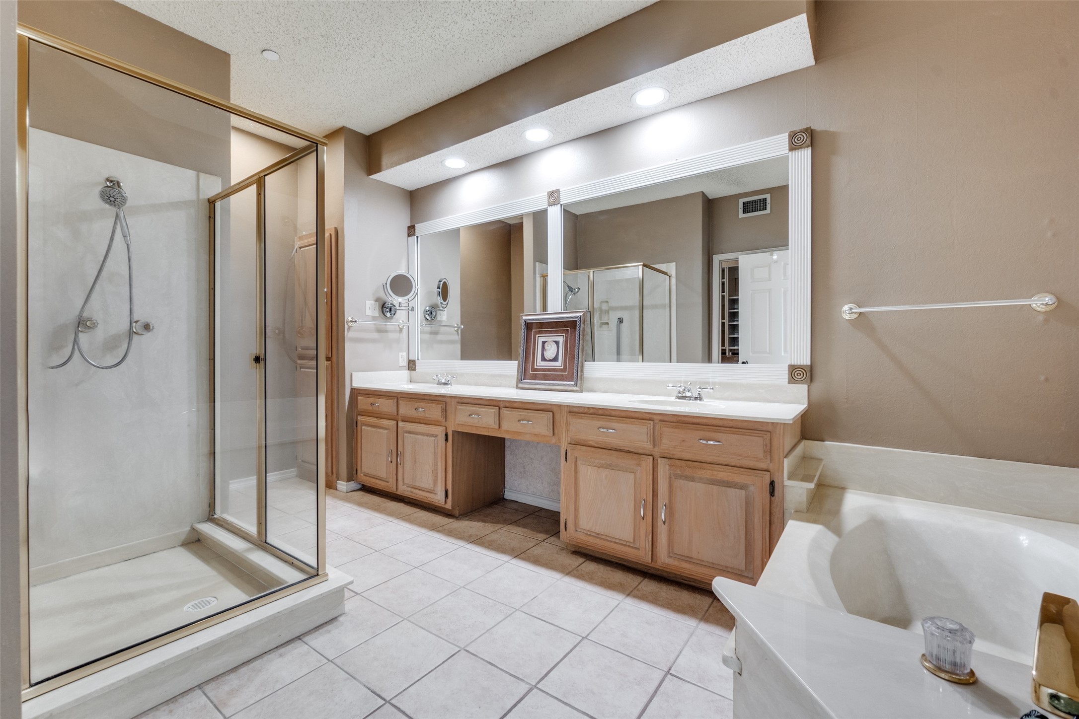 8610 Turtle Creek Boulevard Dallas TX 75225