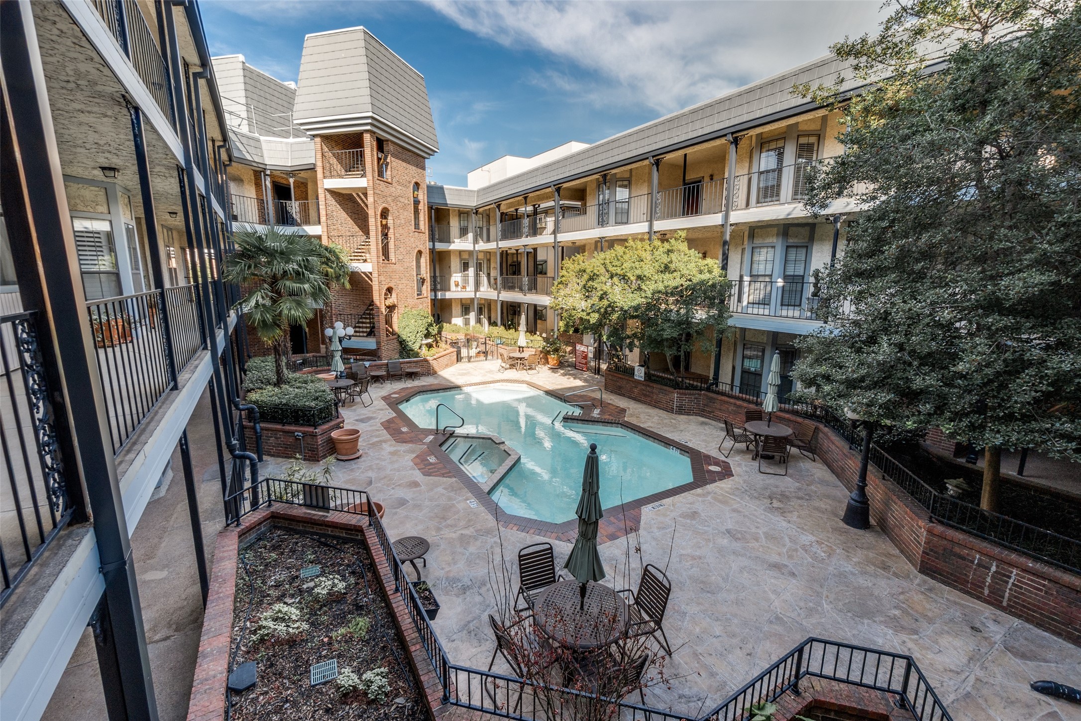 8610 Turtle Creek Boulevard Dallas TX 75225