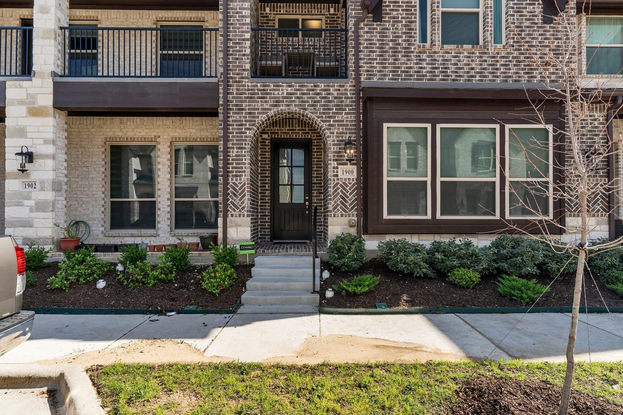 1900 Melinda Lane Farmers Branch TX 75234