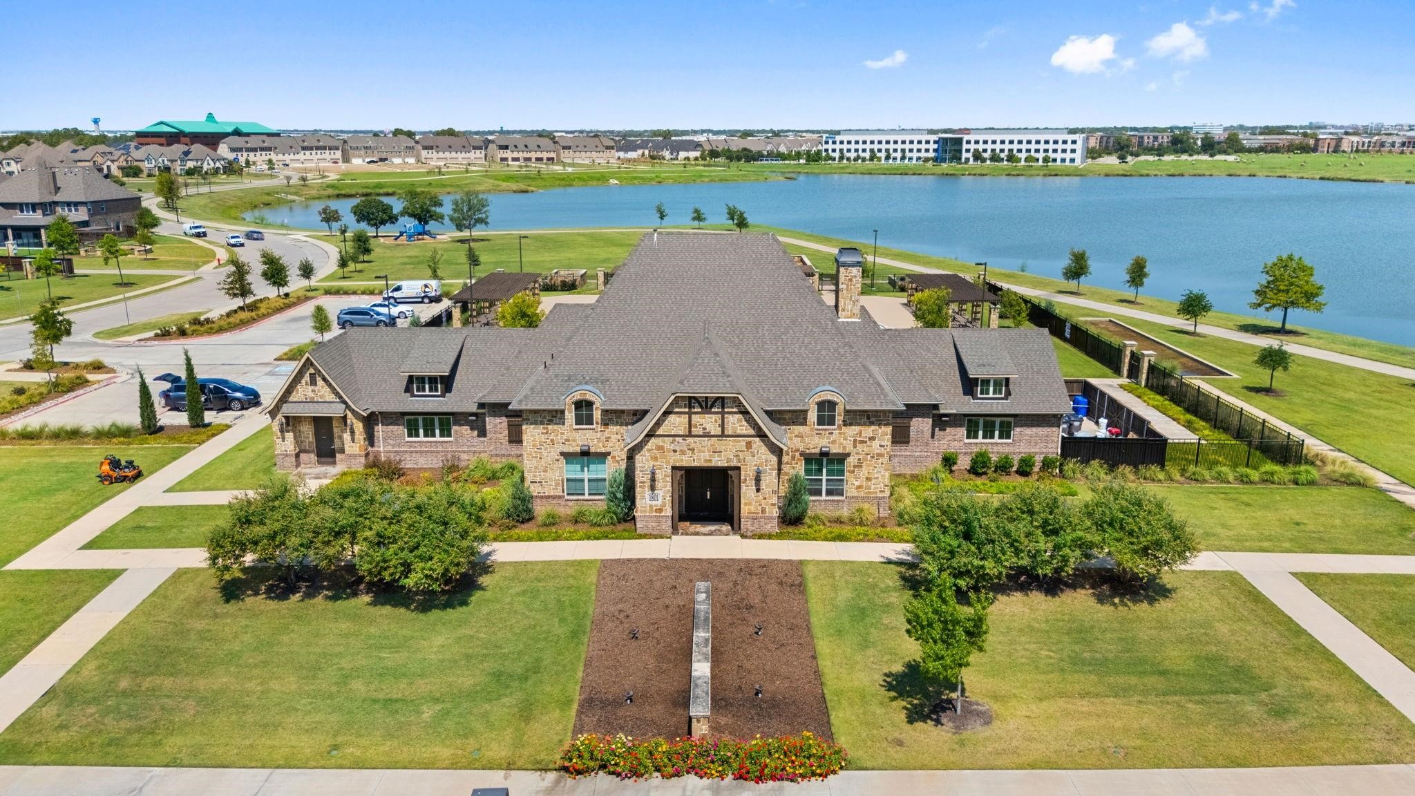 1900 Melinda Lane Farmers Branch TX 75234