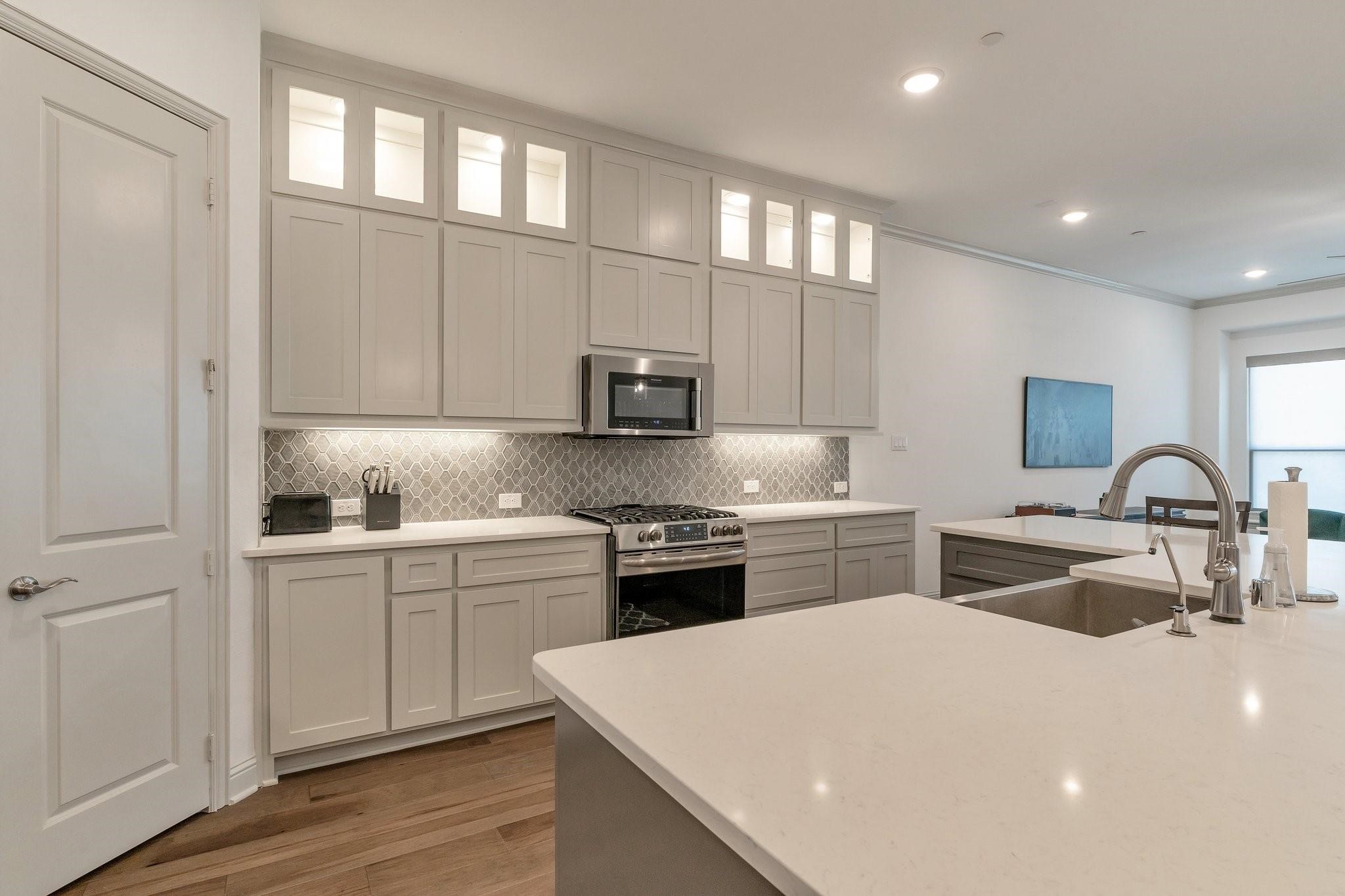 1900 Melinda Lane Farmers Branch TX 75234