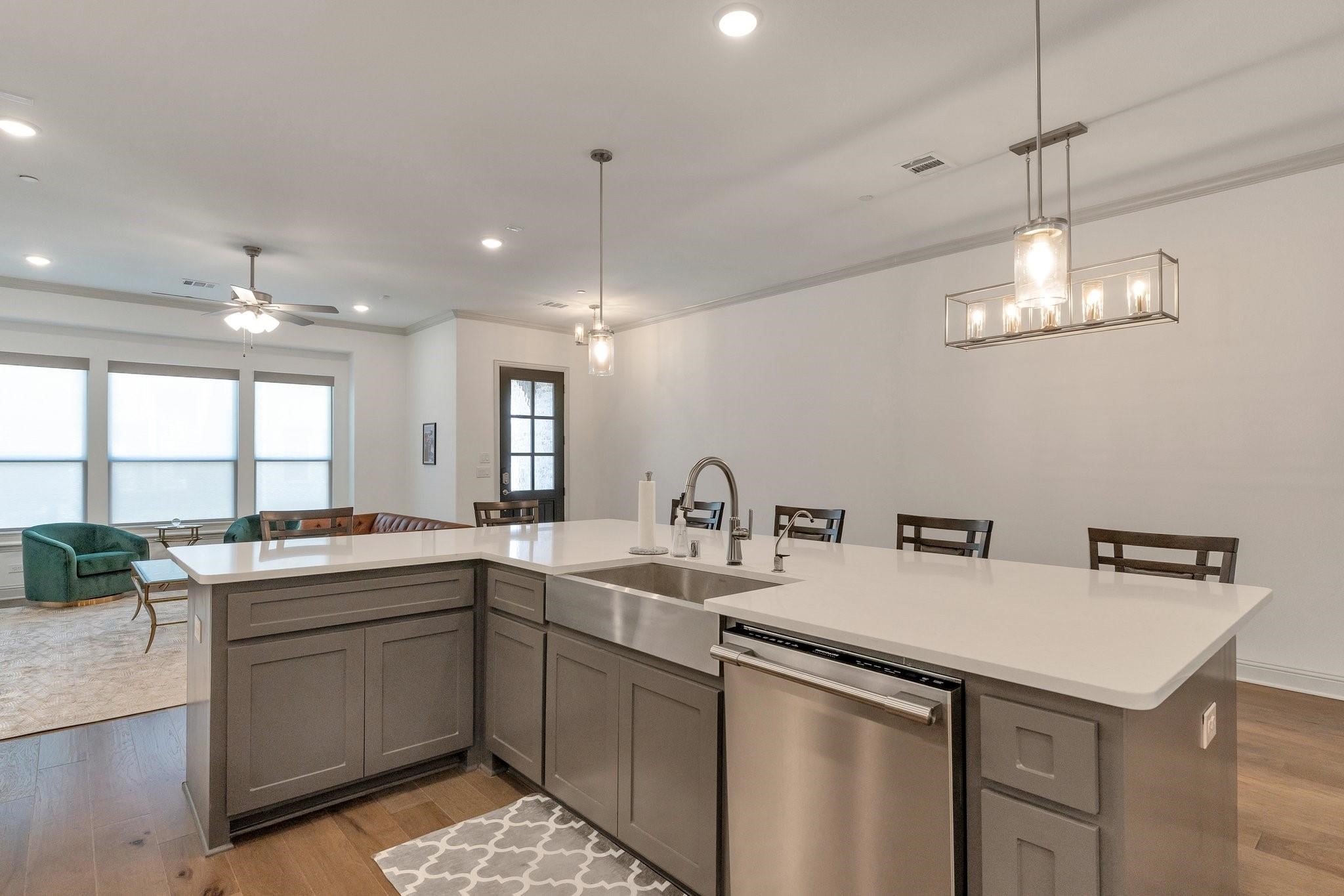 1900 Melinda Lane Farmers Branch TX 75234