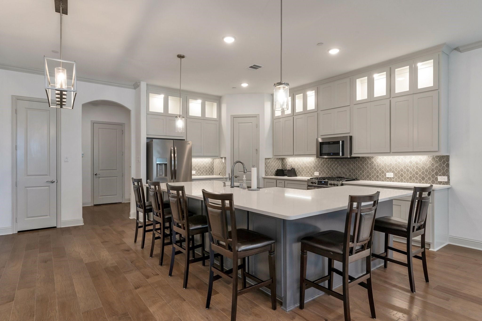 1900 Melinda Lane Farmers Branch TX 75234