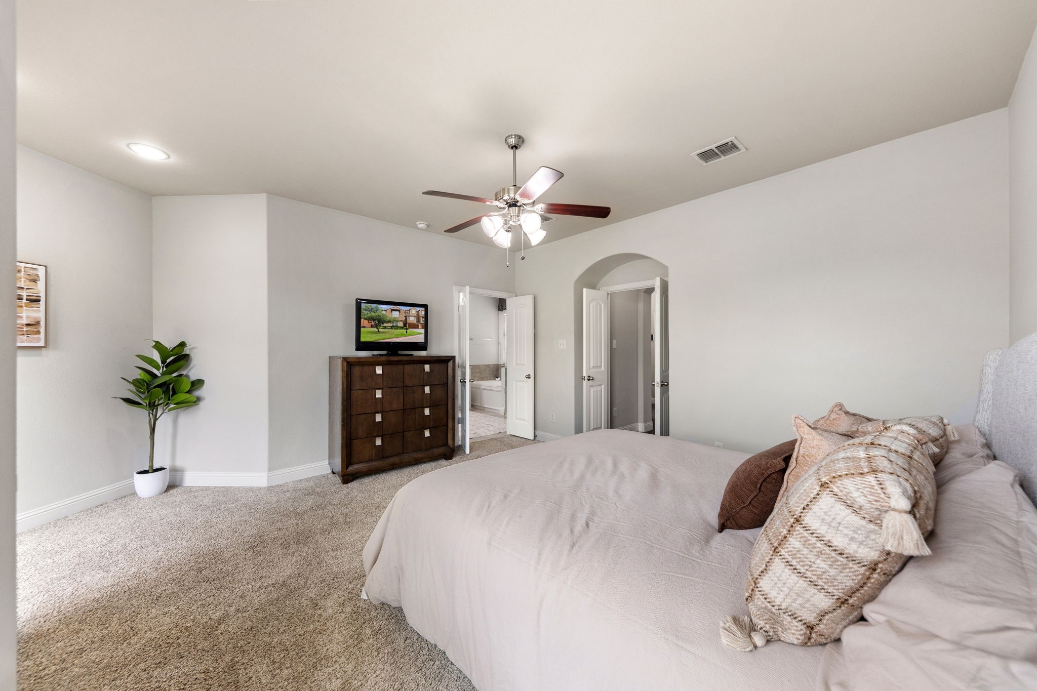 2630 Villa Di Lago Grand Prairie TX 75054