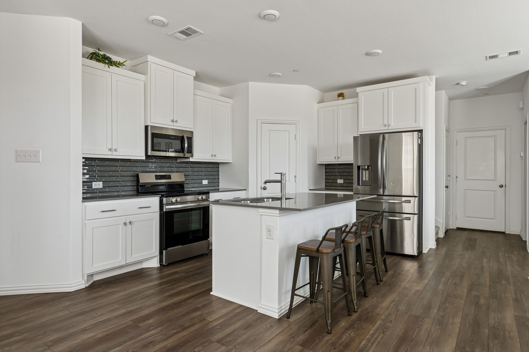 5123 Community Street Haltom City TX 76117
