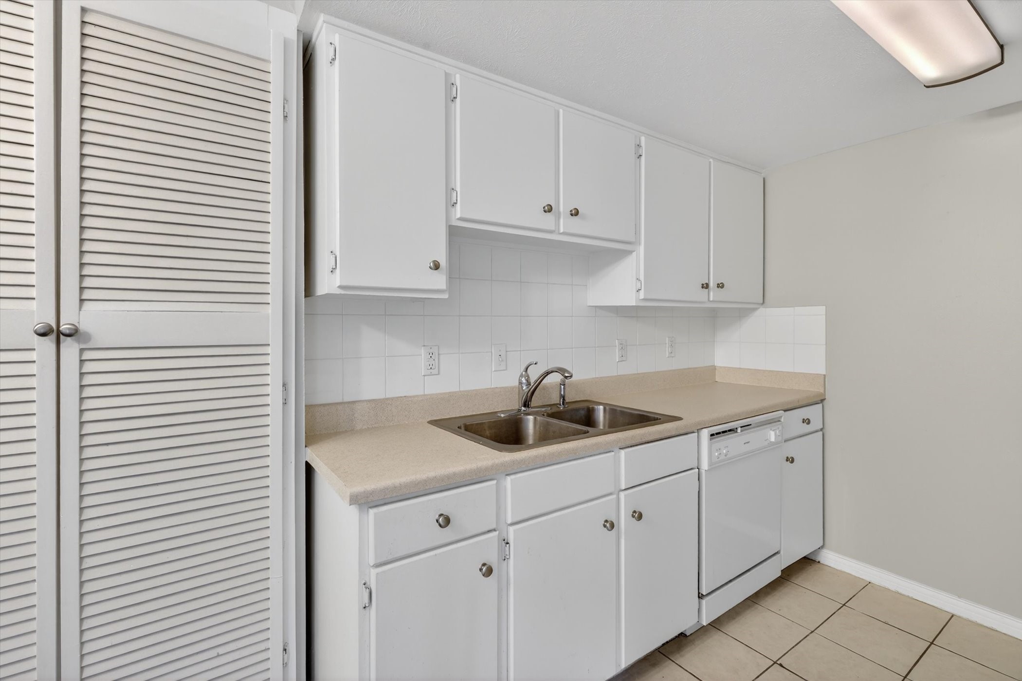 15926 Stillwood Street Dallas TX 75248