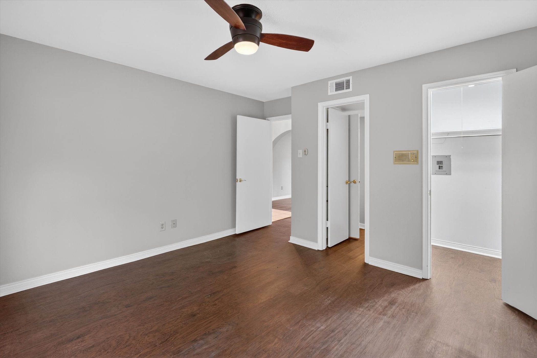 15926 Stillwood Street Dallas TX 75248