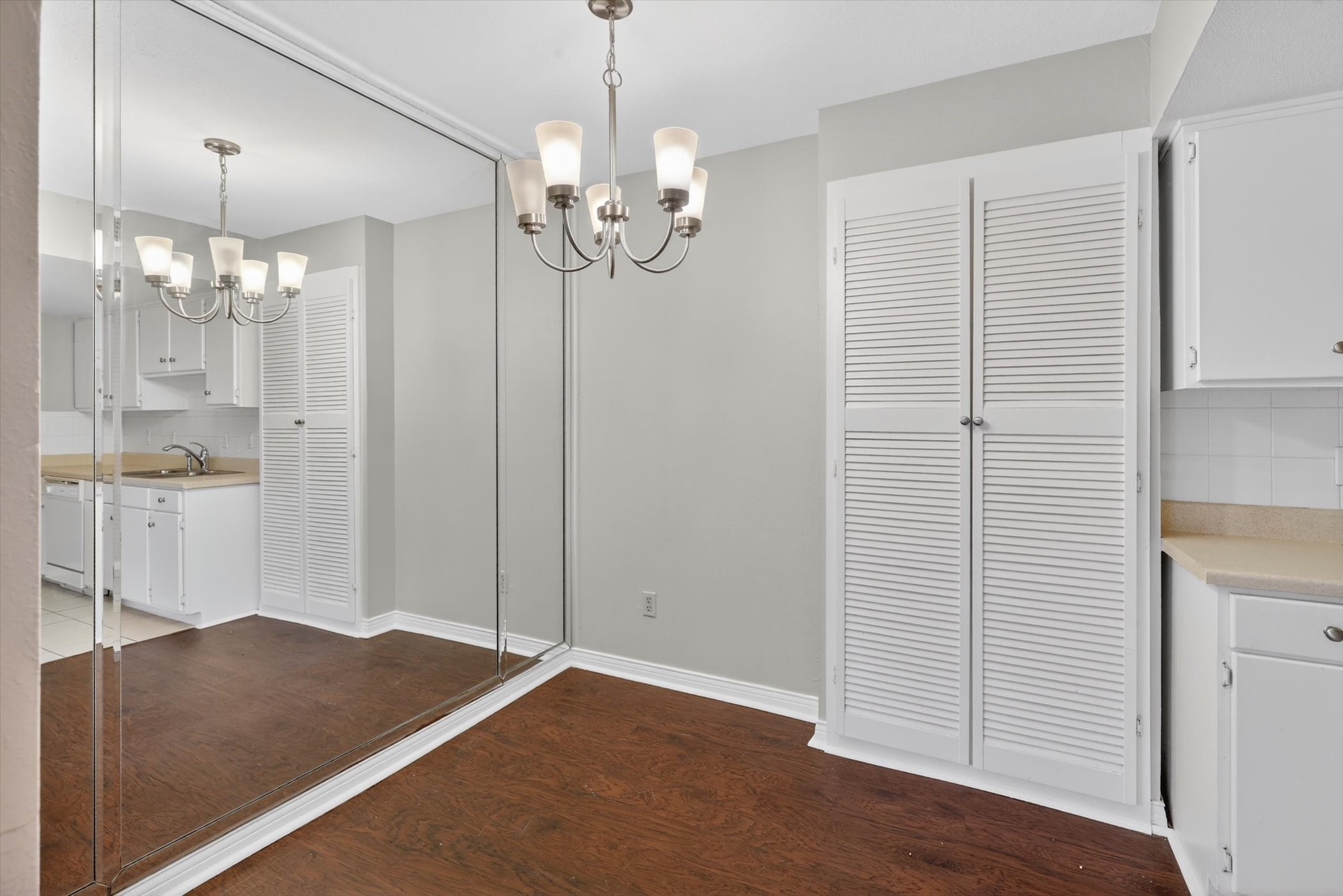 15926 Stillwood Street Dallas TX 75248