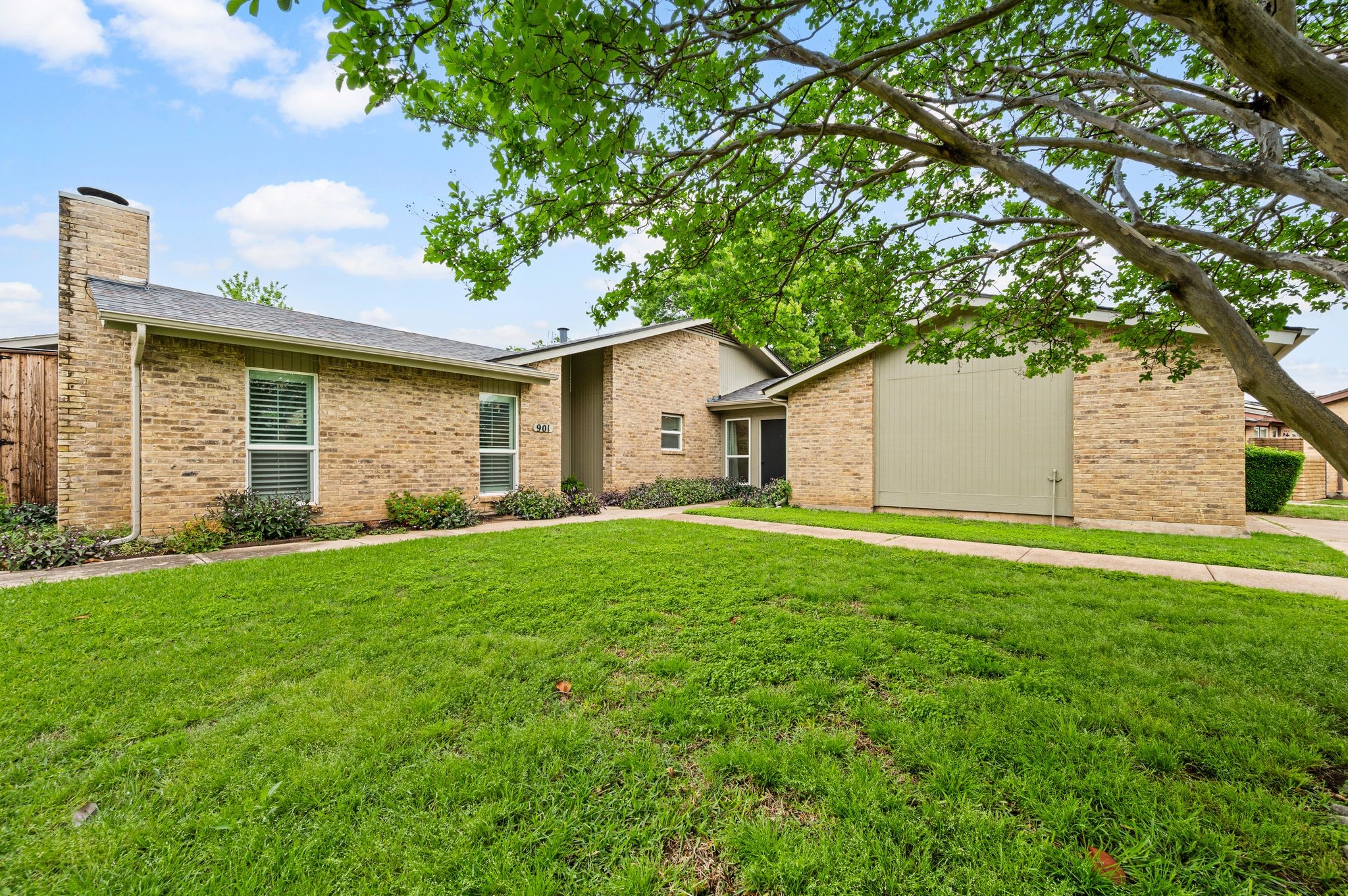 901 Shady Creek Lane Bedford TX 76021