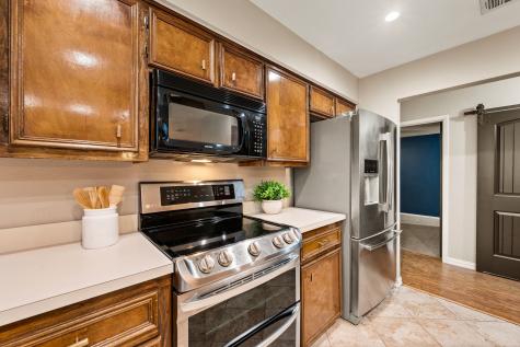 901 Shady Creek Lane Bedford TX 76021