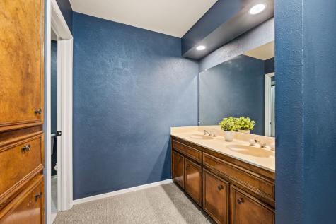 901 Shady Creek Lane Bedford TX 76021