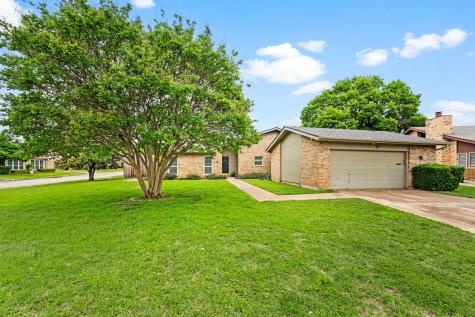 901 Shady Creek Lane Bedford TX 76021