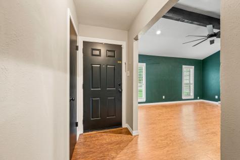 901 Shady Creek Lane Bedford TX 76021