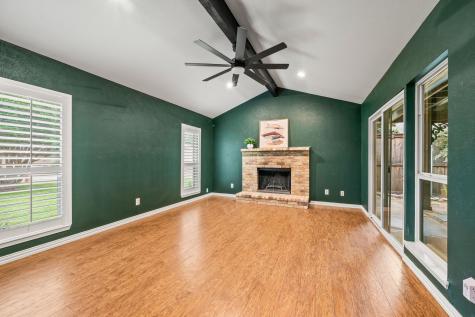 901 Shady Creek Lane Bedford TX 76021