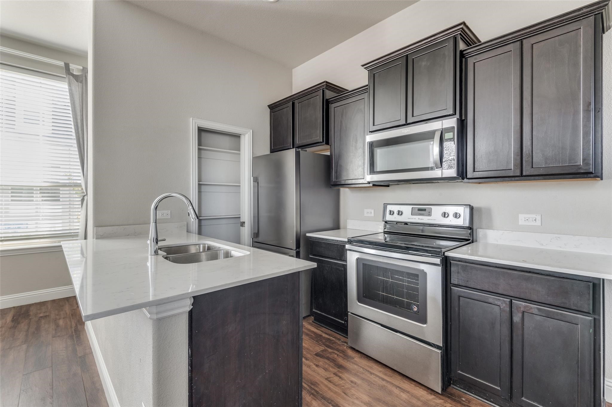 1900 Bel Air Drive Arlington TX 76010