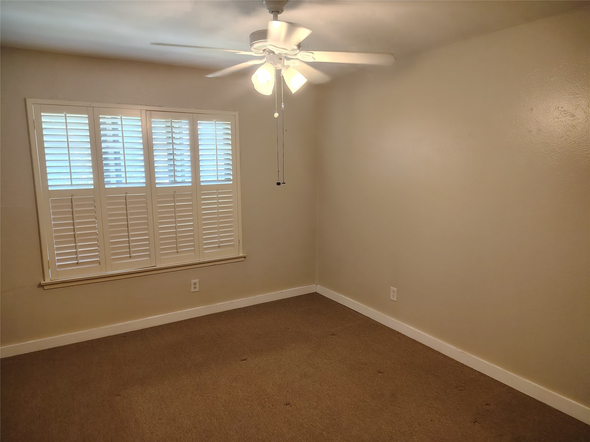 13849 Leinsper Green Street Dallas TX 75240