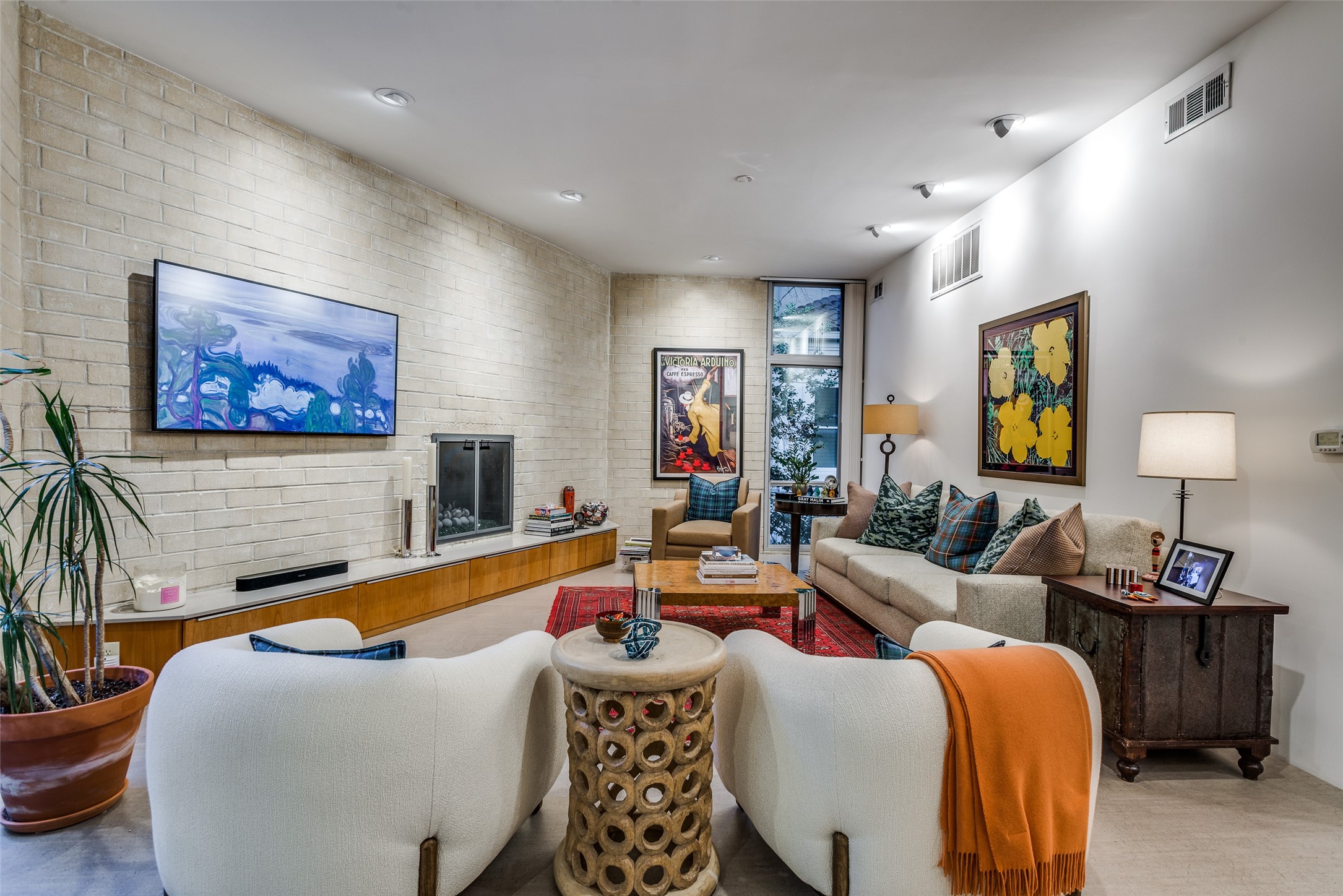 3718 Holland Avenue Dallas TX 75219