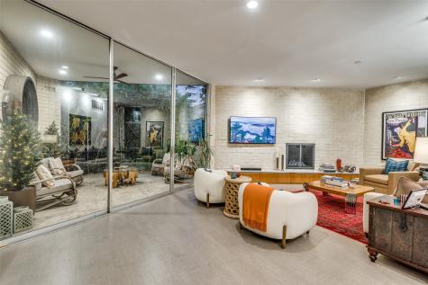 3718 Holland Avenue Dallas TX 75219