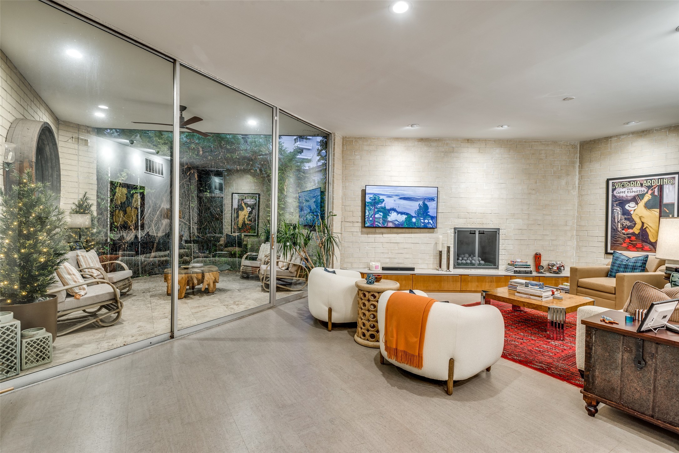 3718 Holland Avenue Dallas TX 75219