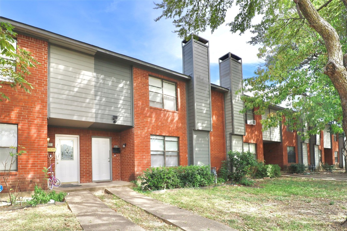 319 Towne House Lane Richardson TX 75081