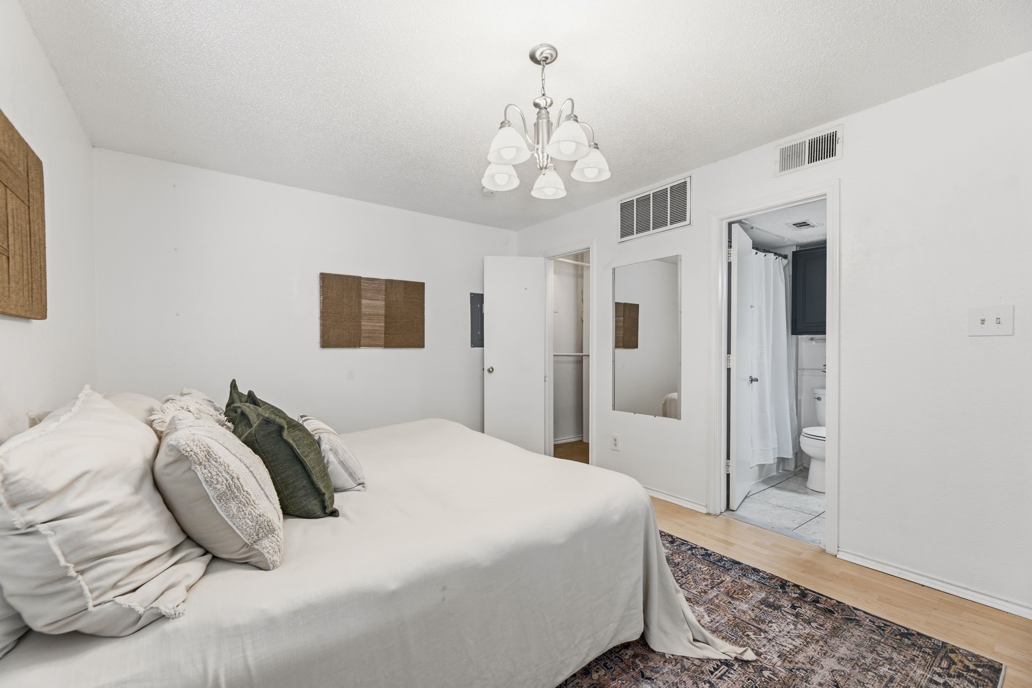 2301 Balsam Drive Arlington TX 76006
