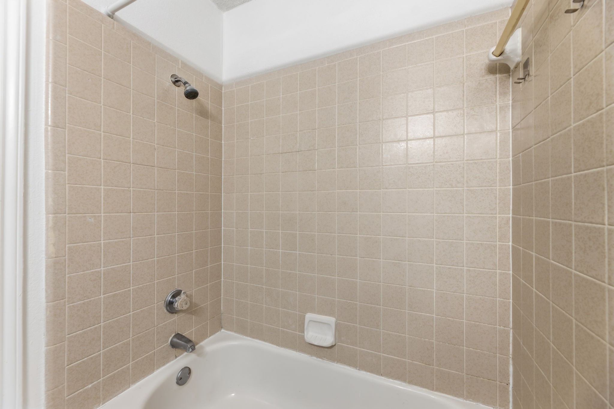 2301 Balsam Drive Arlington TX 76006