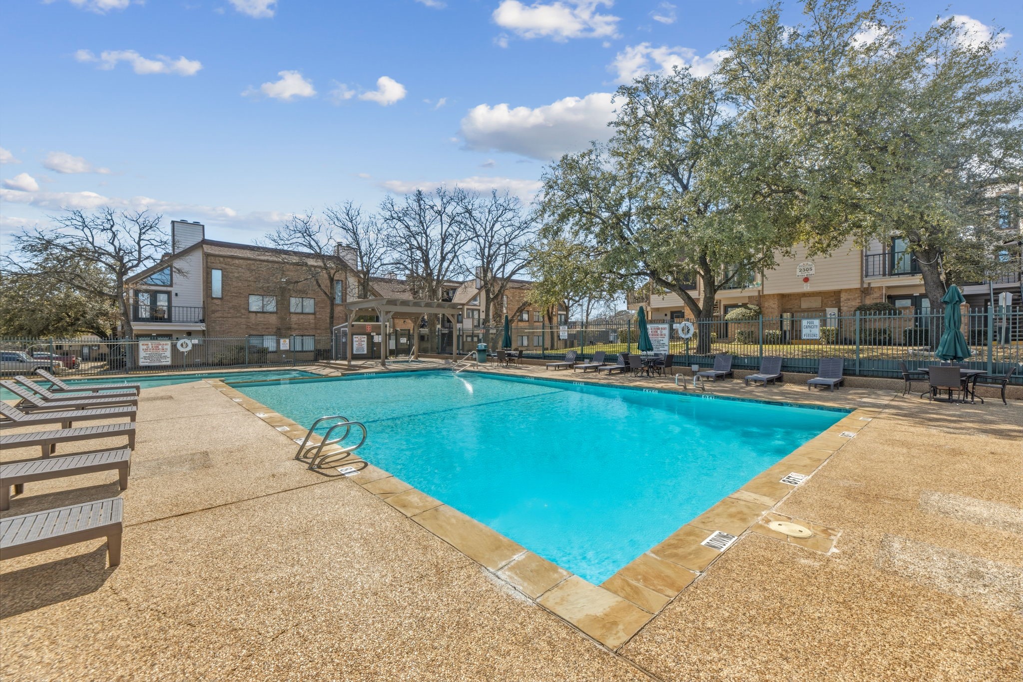 2301 Balsam Drive Arlington TX 76006
