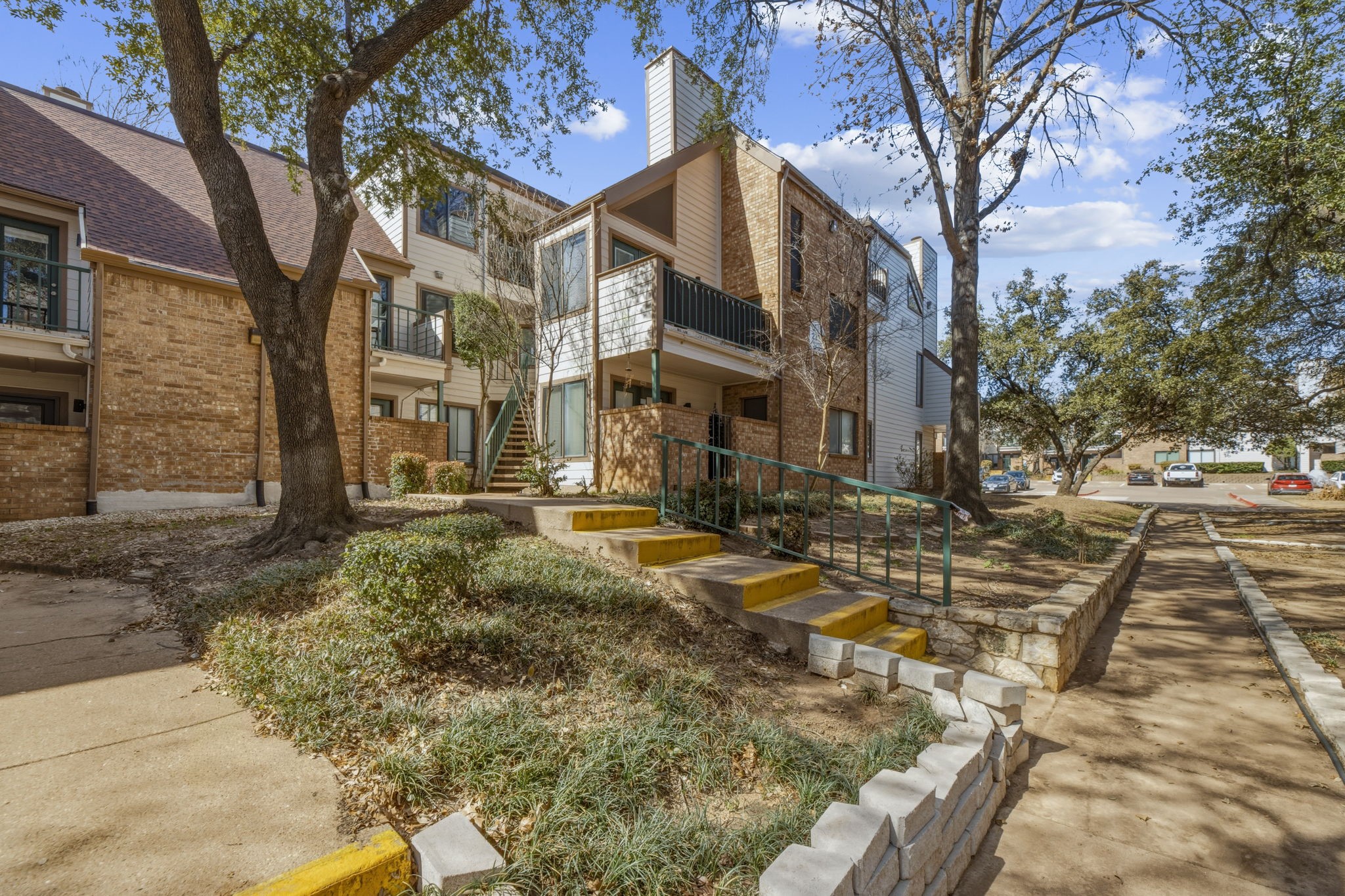 2301 Balsam Drive Arlington TX 76006