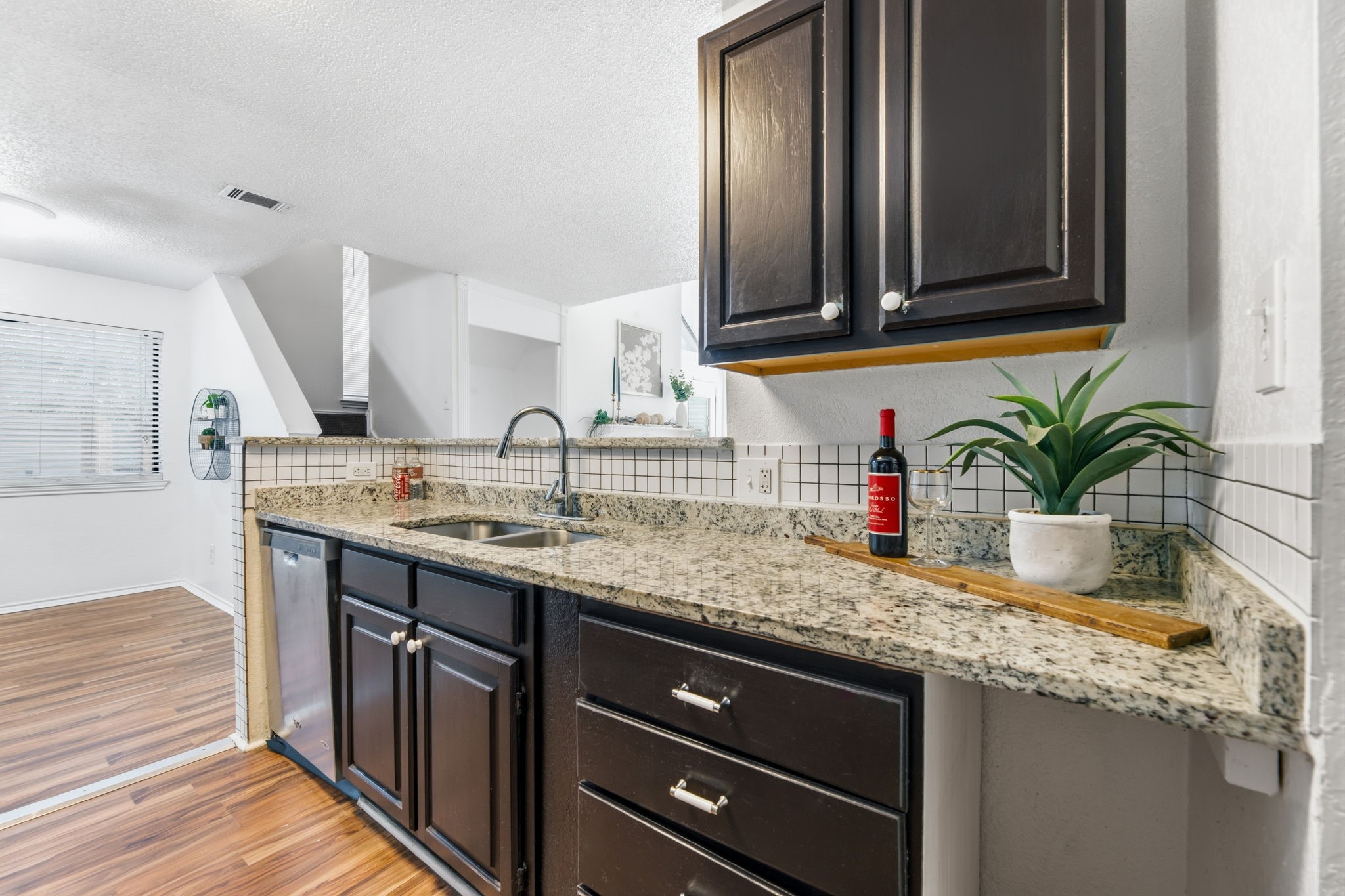 2301 Balsam Drive Arlington TX 76006