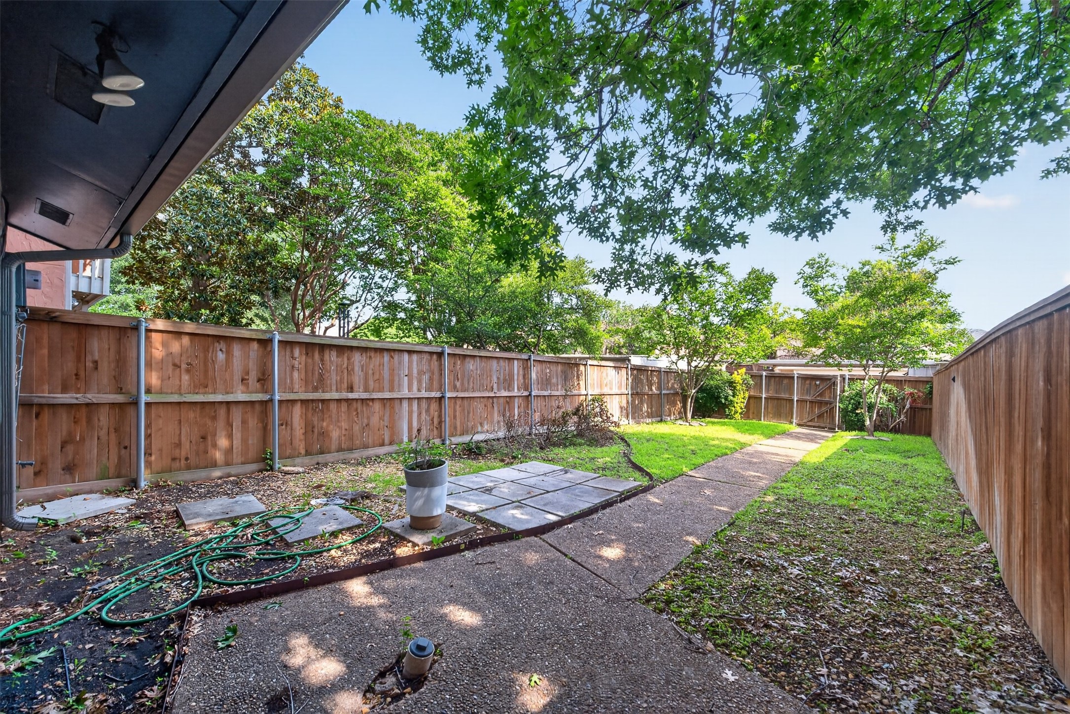 9145 Emberglow Lane Dallas TX 75243