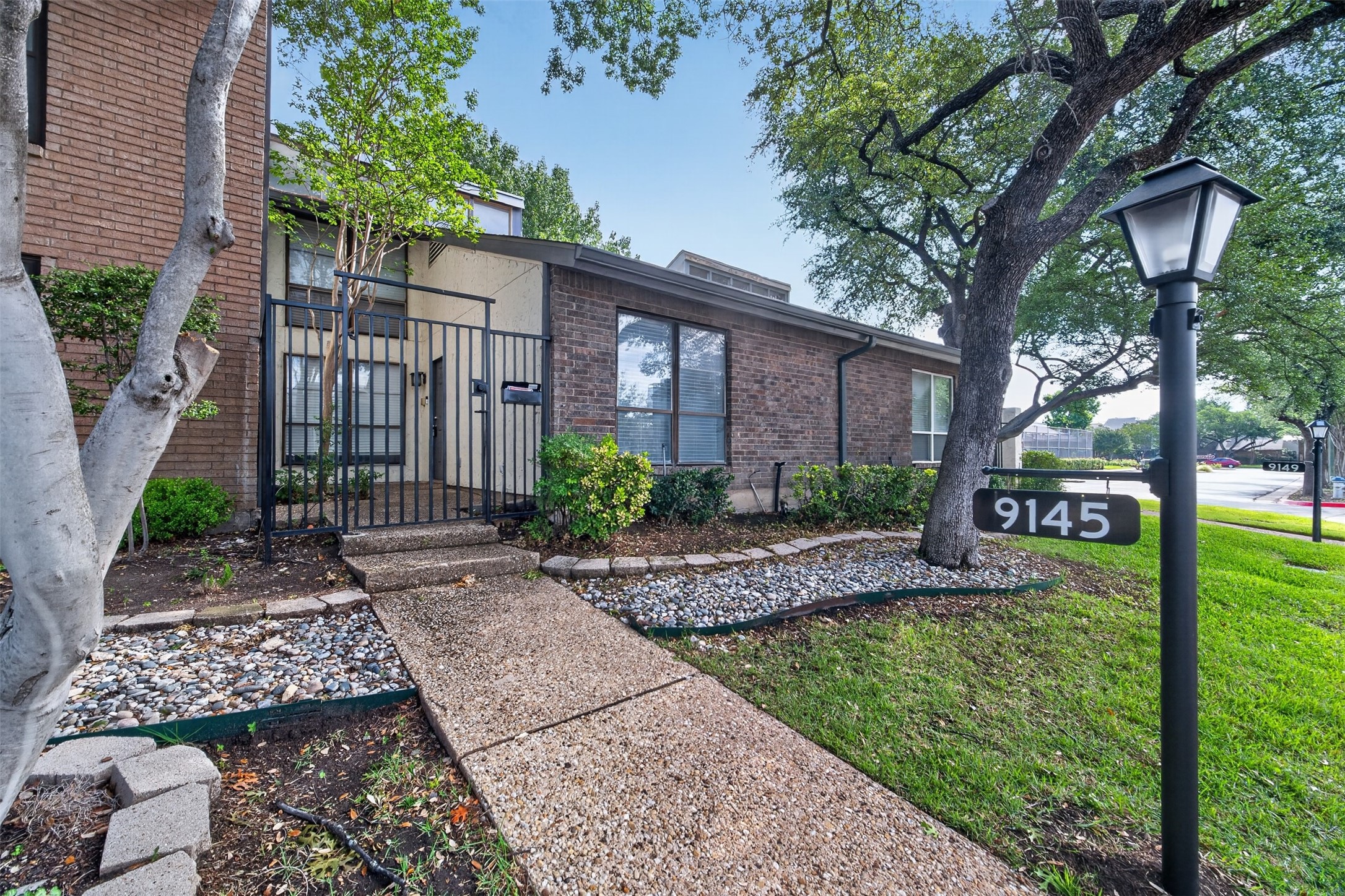 9145 Emberglow Lane Dallas TX 75243