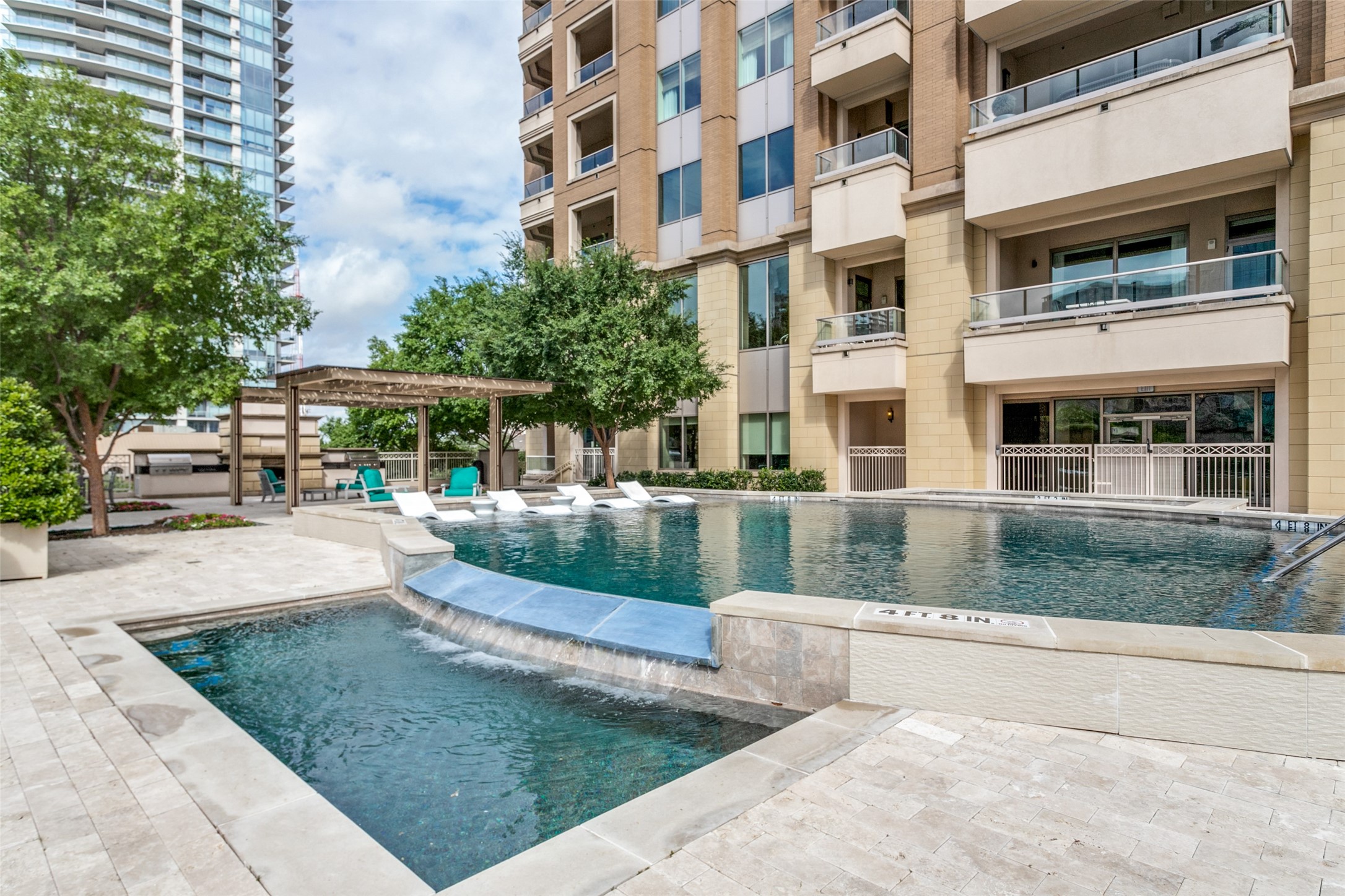 2300 Wolf Street Dallas TX 75201