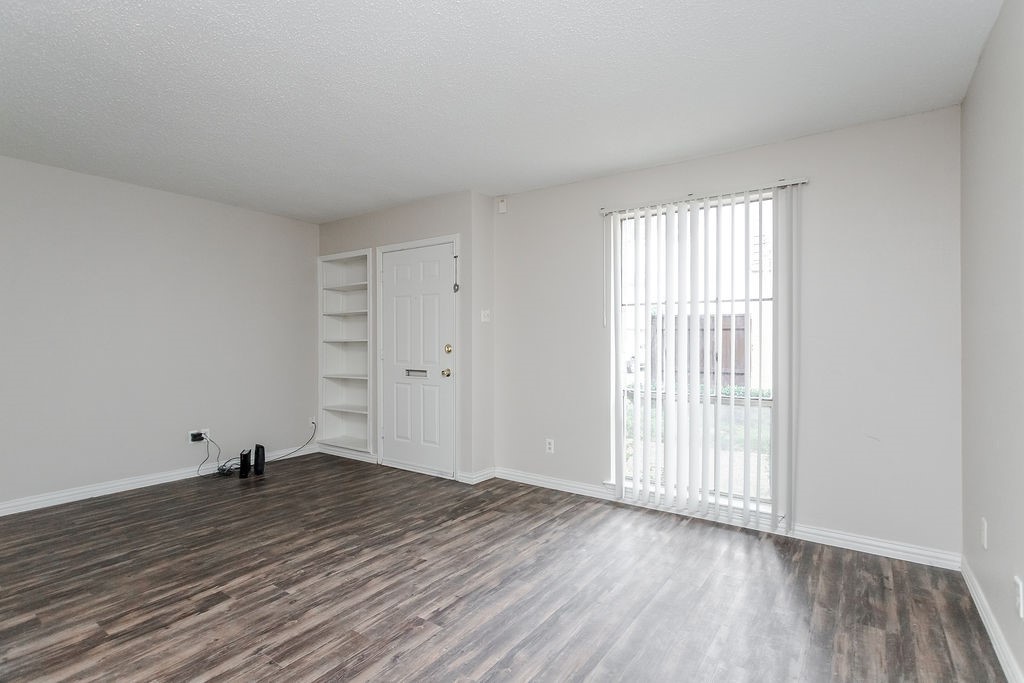9808 Valley Meadow Place Dallas TX 75220
